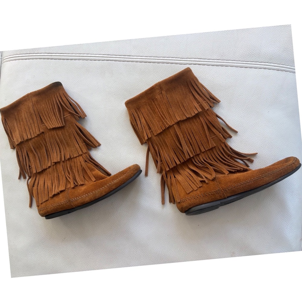 Minnetonka Brown Womens 3-Layer Fringe Boots Tan Suede Mid Calf Moccasin Size 8